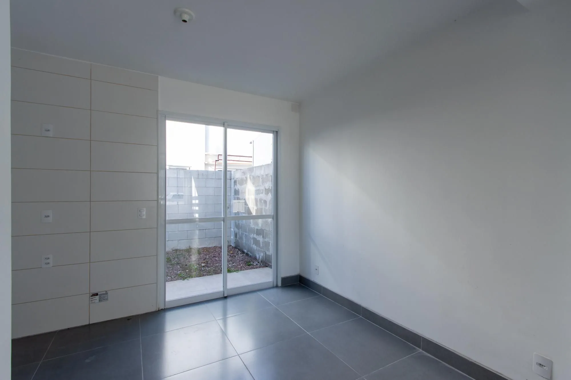 Imagem Casa de Condomínio com 2 dormitórios à venda, 88m² - Vila Nova