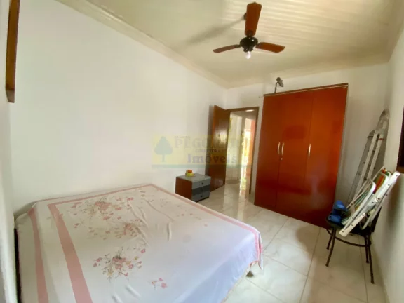 Imagem Excelente Casa de 2 Dorm a Venda no Sumaré - Caraguatatuba