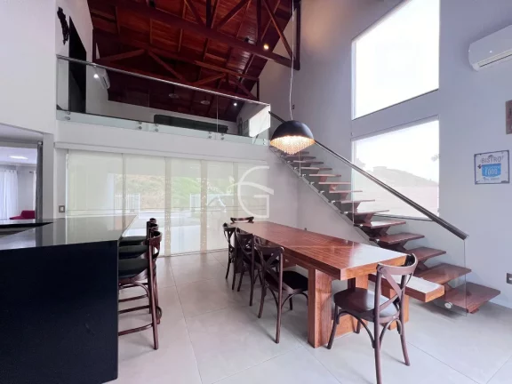 Imagem Excelente casa no Floresta com 220m² de área construída e um terreno de 600m² .