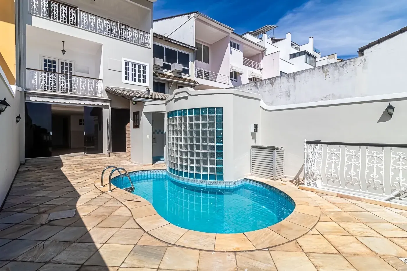 Imagem Casa de Condomínio com 3 Quartos à Venda, 241 m² em Anil - Rio de Janeiro