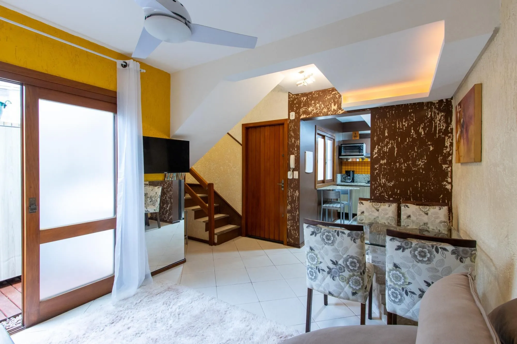 Imagem Casa Condomínio | 2 Quartos | Suíte | 1 Vaga | 102,13m2 Privativos | Bairro Guarujá