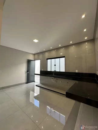 Imagem Casa à Venda no Afonso Queiroz em Patos de Minas – 3 Quartos, Suíte, Churrasqueira e Segurança