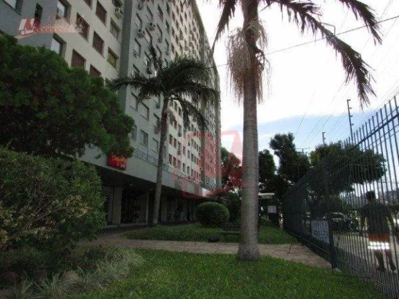 Imagem Na avenida Ipiranga, 1 dormitório, reformado, elevador e infra-estrutura.