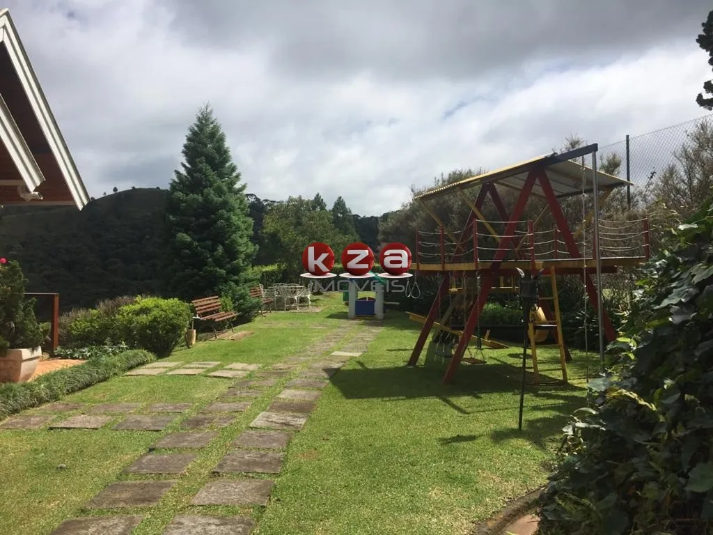 Imagem Casa de luxo em condomínio: 5 quartos, 5 suítes, 4 salas e mais - Venda em Descansópolis, Campos do Jordão-SP
