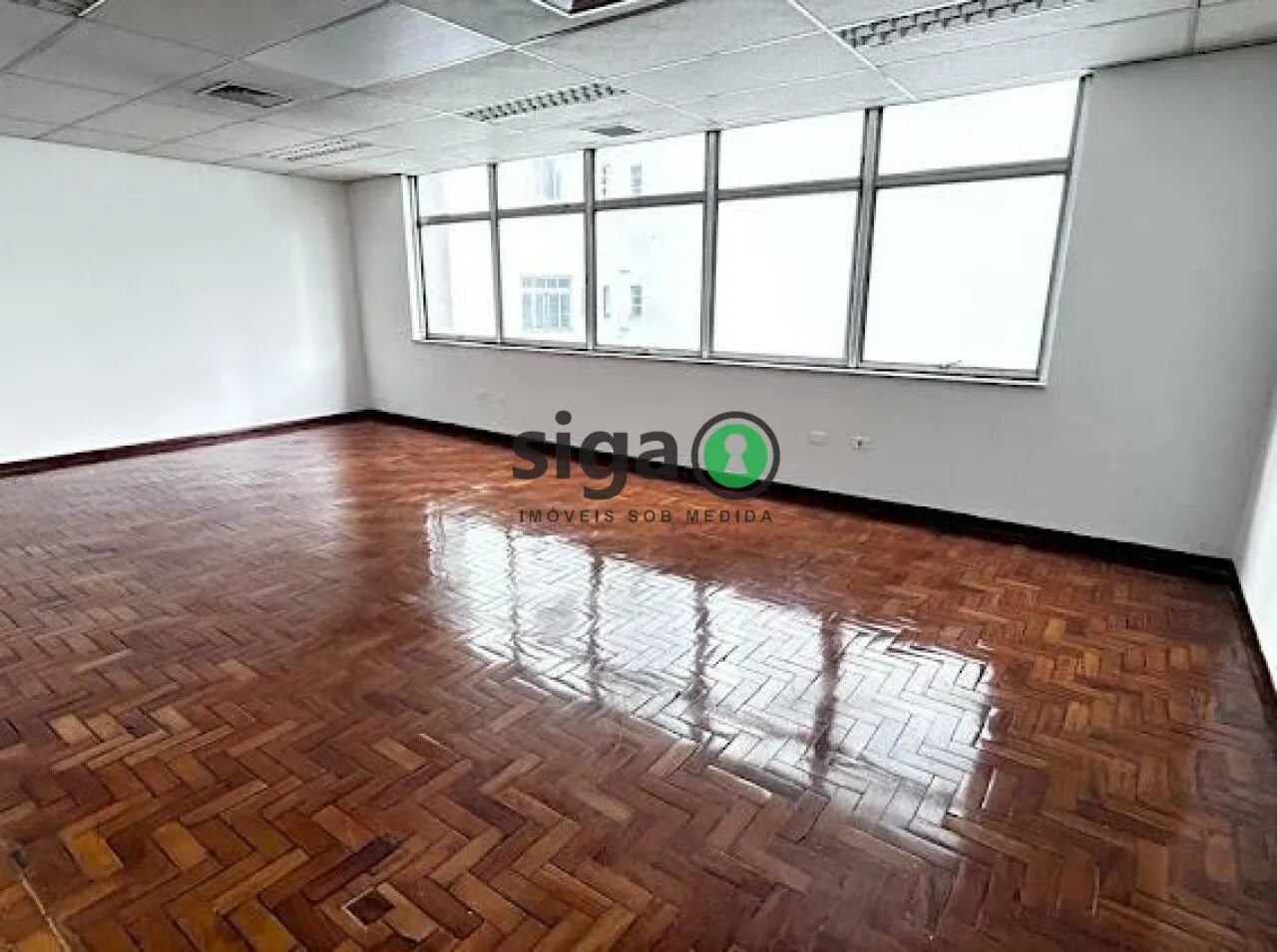 Imagem Sala comercial com 328m² em vão livre, 6 vagas na Consolação para Locação
