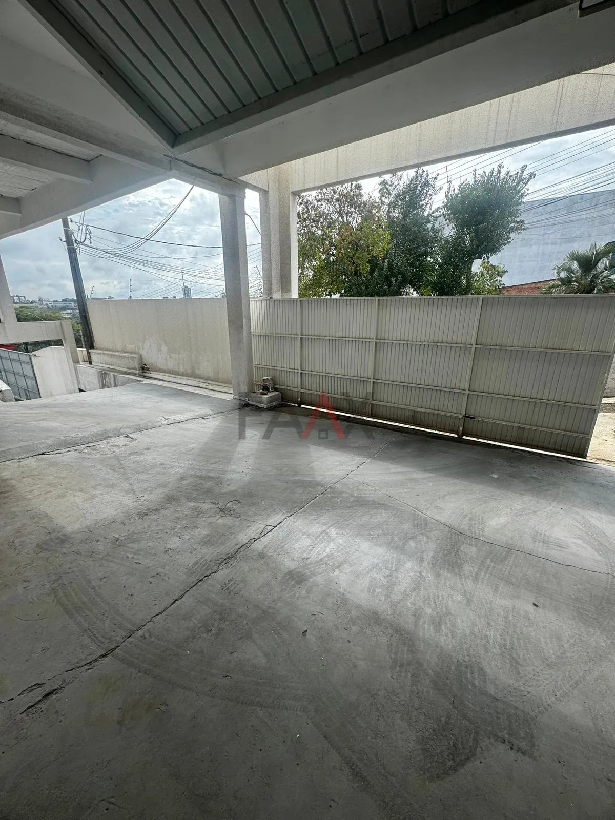 Imagem Sala Comercial de Esquina para locação no centro GUARAPUAVA - PR