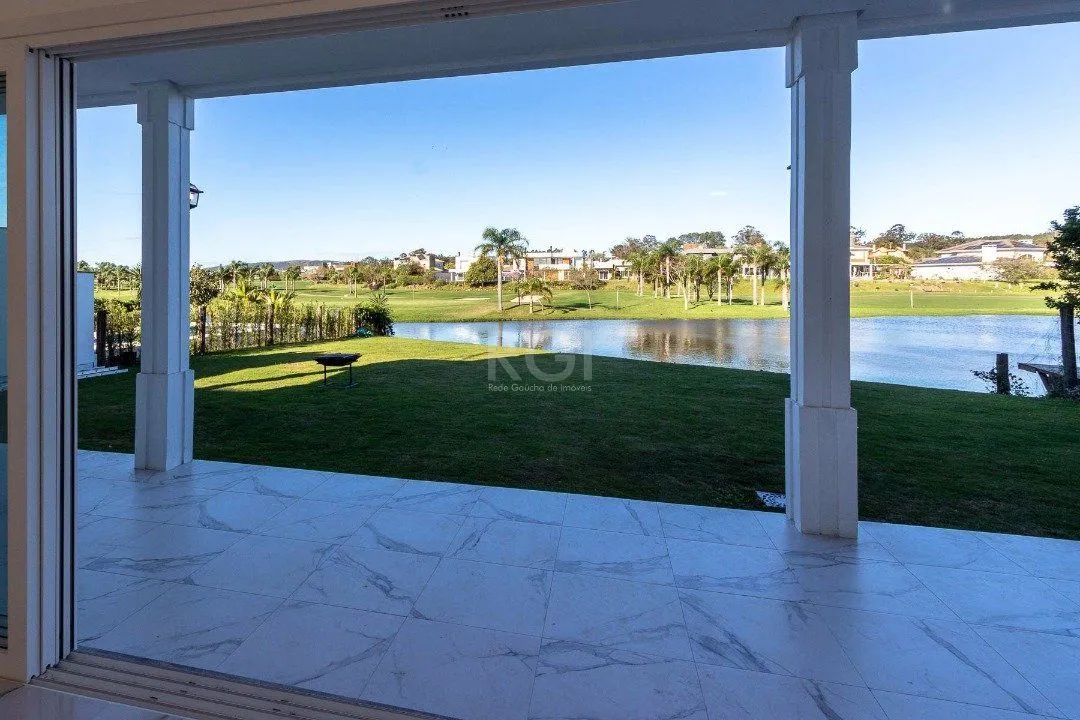 Imagem Casa Condominio para Venda - 388m², 5 dormitórios, sendo 3 suites, 4 vagas - Terra Ville