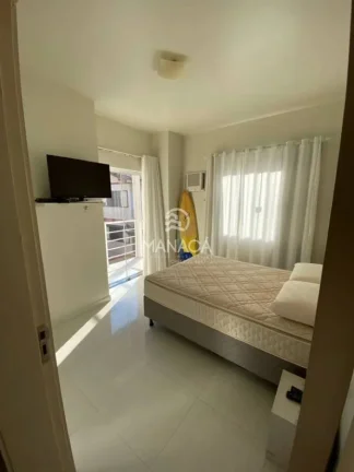 Imagem Sobrado amplo e Reformado no Centro – 330m² e a 500m da Praia!
