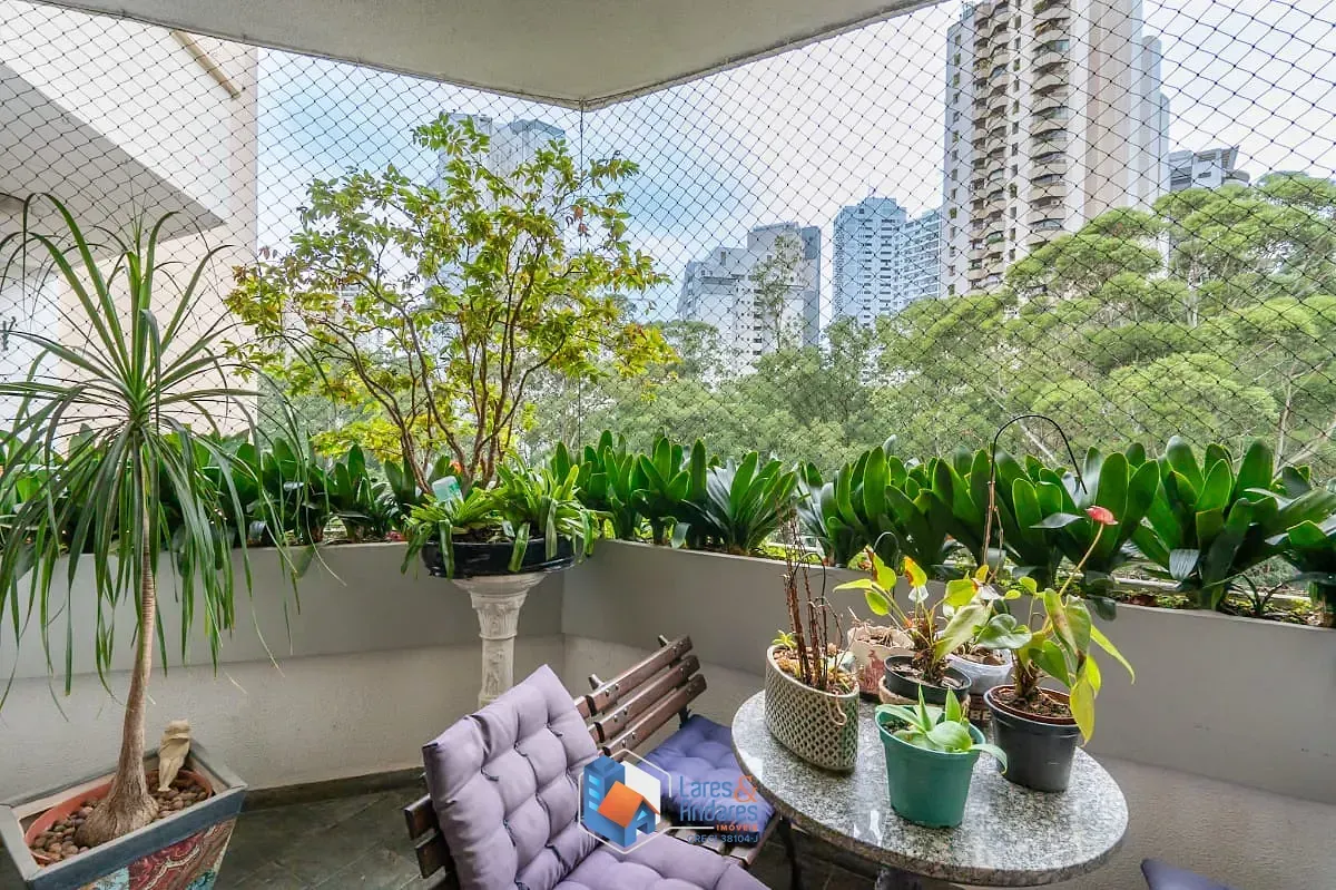 Imagem Apartamento para venda em Vila Andrade com 4 quartos, sendo 2 suítes, 200m²