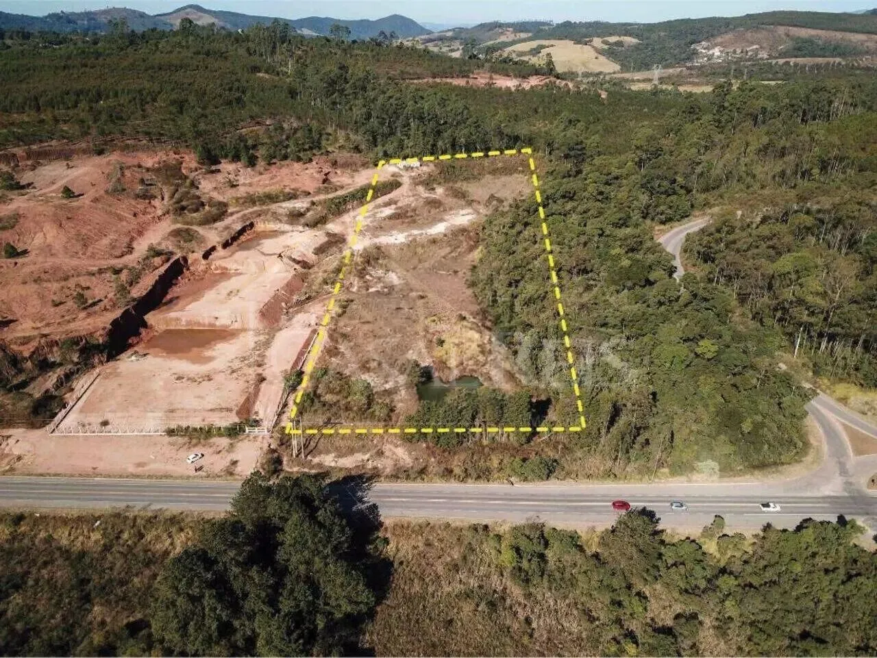 Imagem Gleba 2,8 ha à venda em Jardim Centenário, Poços de Caldas