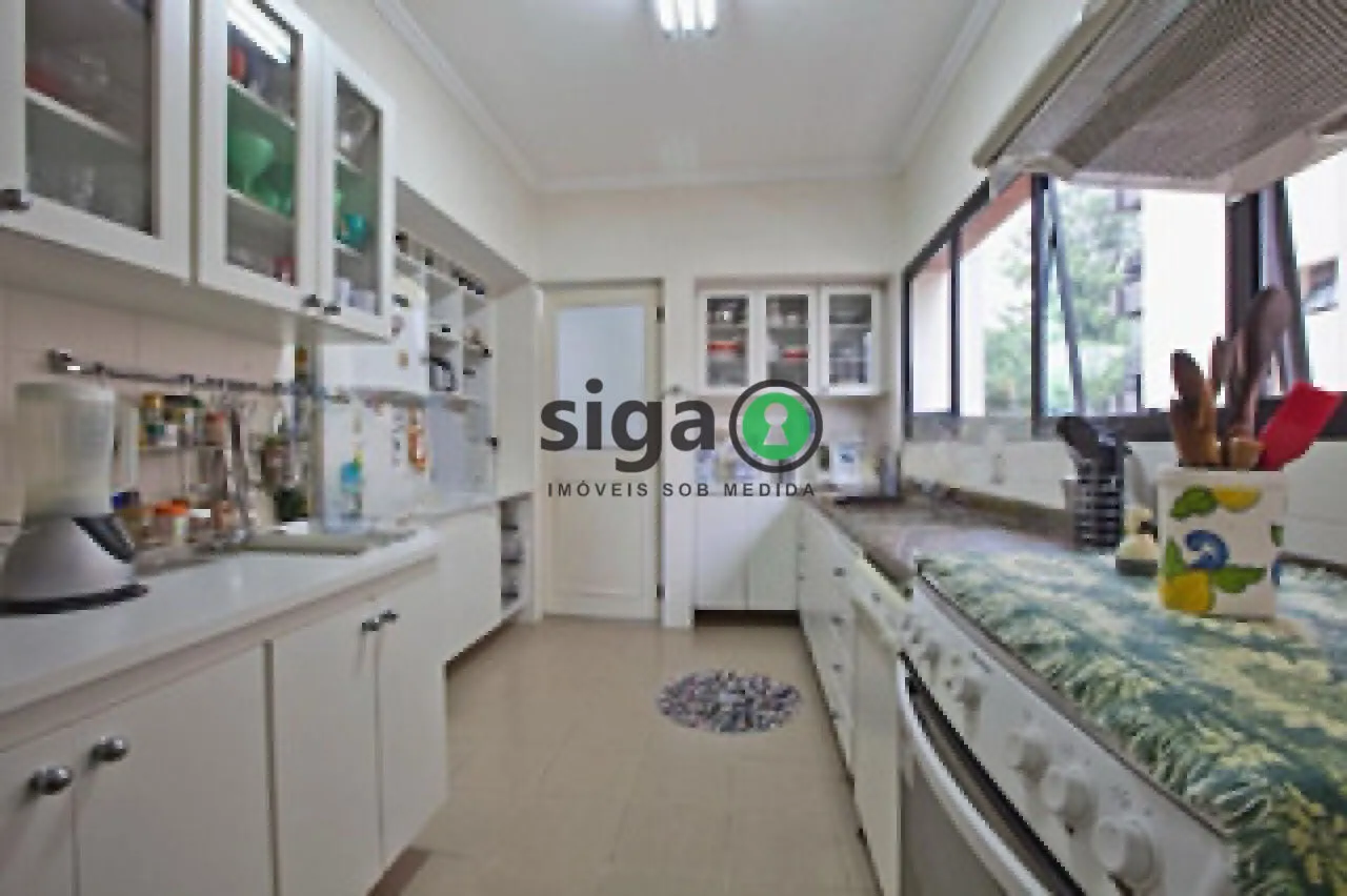 Imagem Apartamento a venda ou locação 246 m² 5 dormitórios 3 suítes 4 vagas 1 depósito no Real Parque - SP