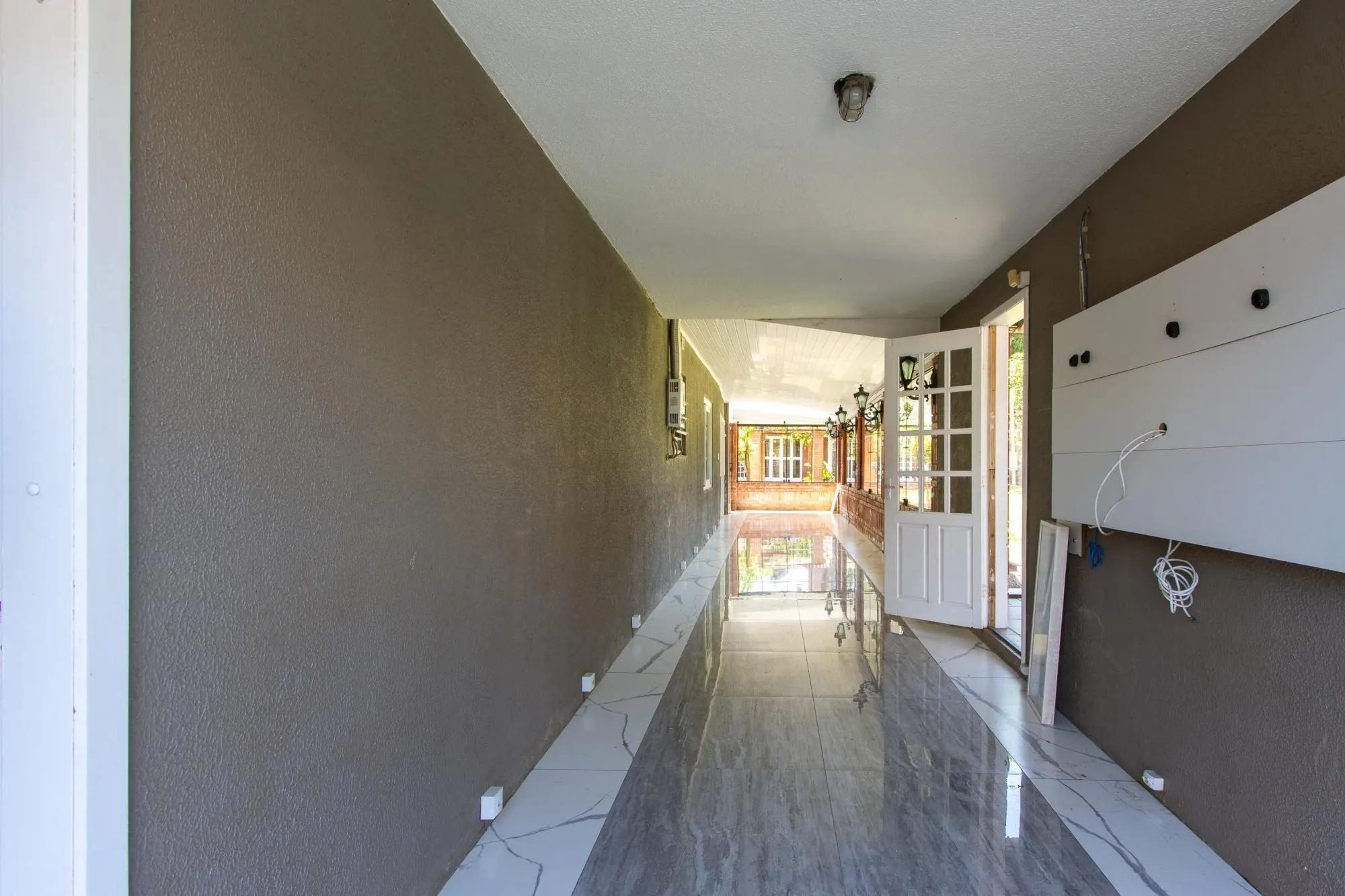 Imagem Casa Residencial à Venda no Bairro Guarujá, Porto Alegre, RS