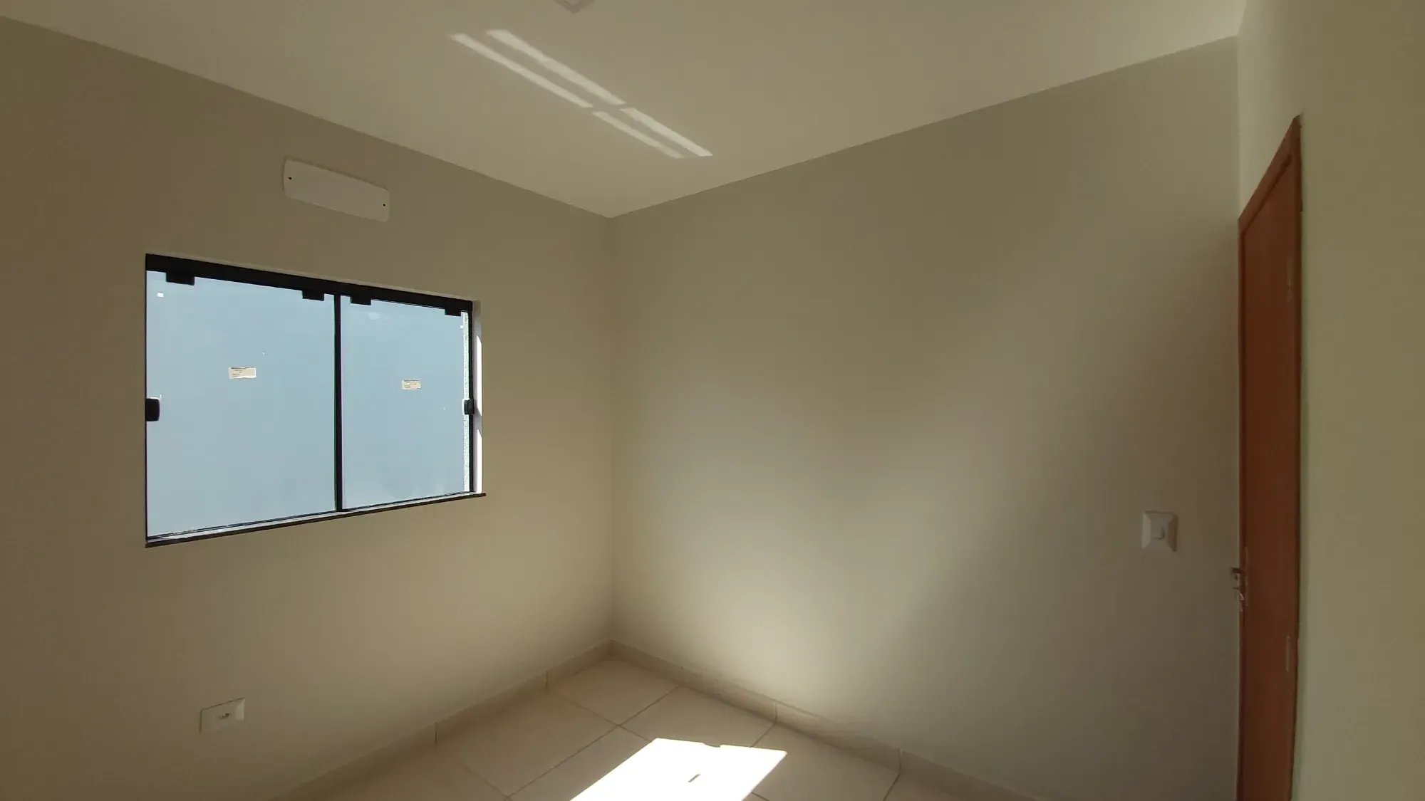 Imagem Sobrado com 3 Quartos para Alugar, 88 m² em Monte Castelo - Campo Grande