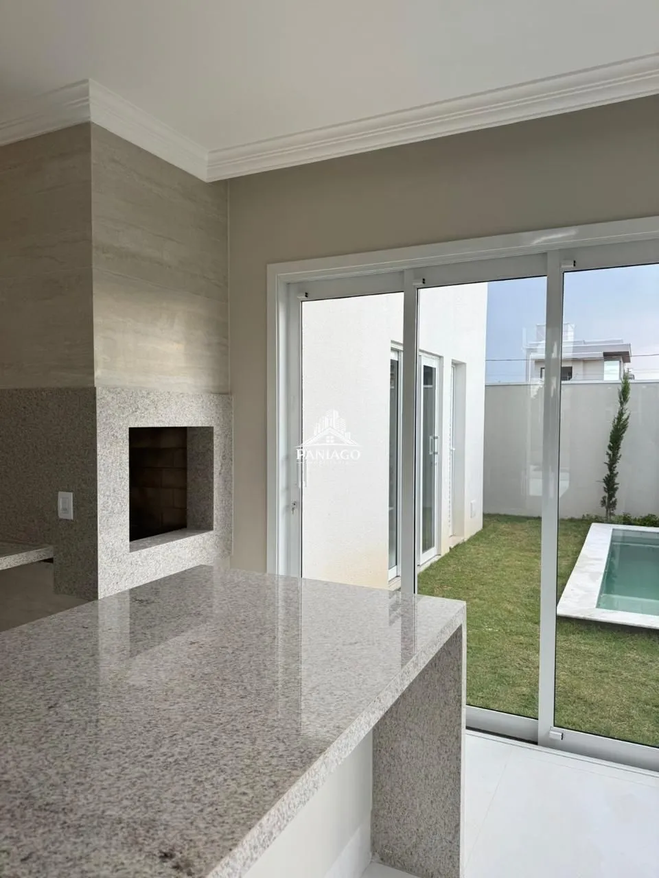 Imagem Casa Térrea Neoclássica de Alto Padrão à venda no Florais Chapada