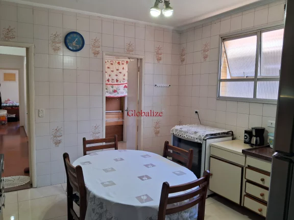 Imagem Belíssimo apartamento bem espaçoso em Santos na Aparecida com 2 dormitórios mais dependência, uma suíte e garagem fechada a venda por R$ 480.000,00