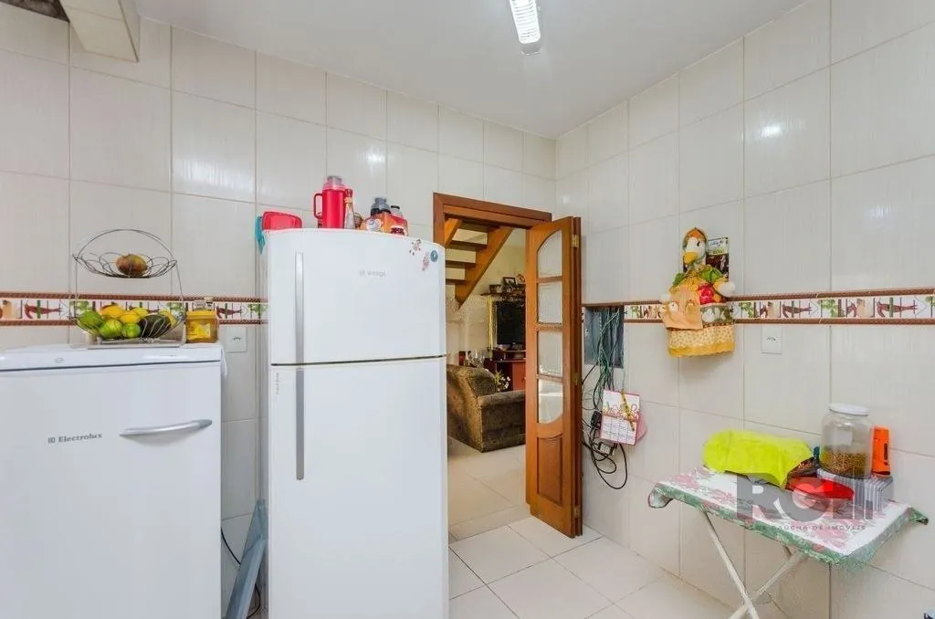Imagem Casa em Condomínio, 166m² - 3 dormitórios, 2 vagas no bairro Guarujá
