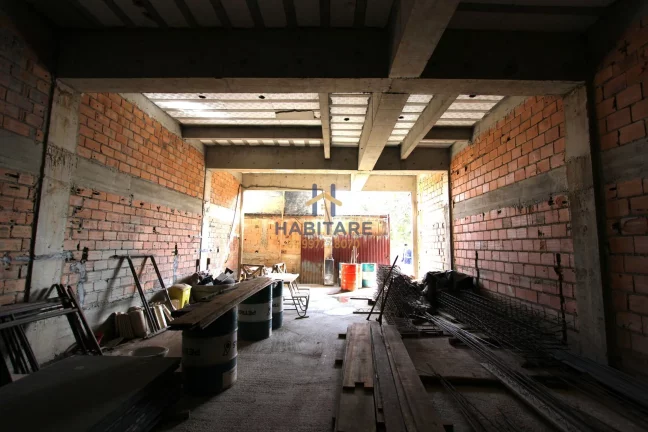 Imagem PRÉDIO RESIDENCIAL PARA 12 APARTAMENTOS E COBERTURA