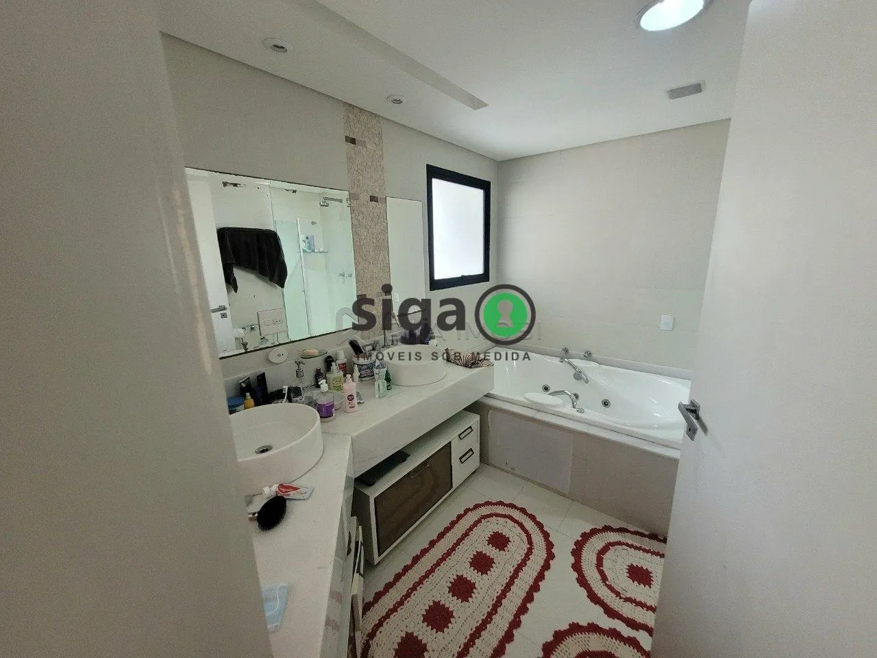 Imagem APARTAMENTO 209M², EM MOEMA, FORA DA ROTA DOS AVIÕES