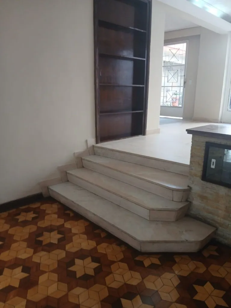 Imagem Vila Monumento, São Paulo-SP: Casa espetacular com 4 quartos, 1 suíte e 6 vagas de garagem!