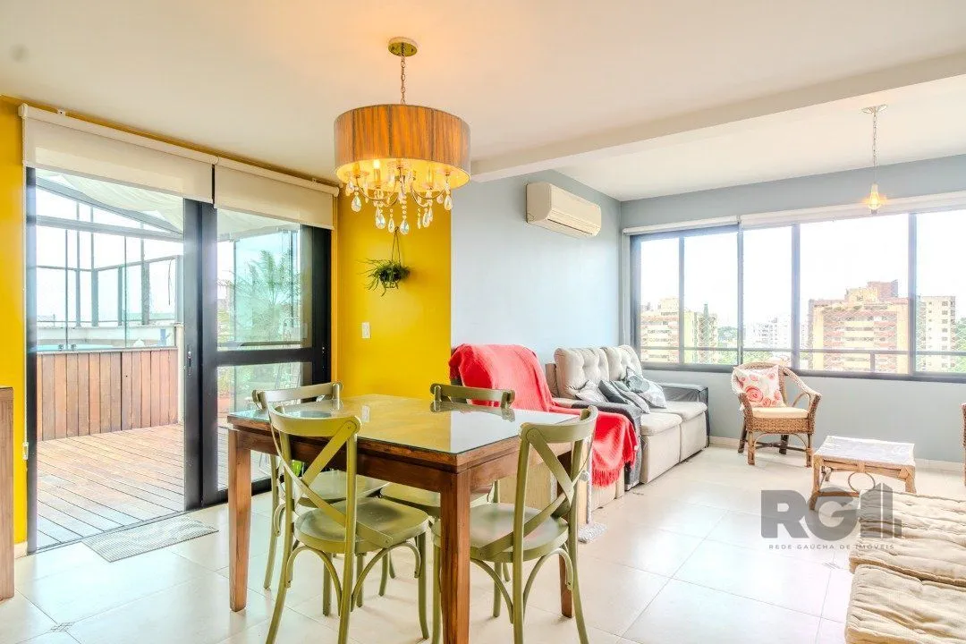Imagem Cobertura Horizontal, 3 quartos, 1 suite, piscina, condominio com infra, 2 vagas - Bairro Tristeza