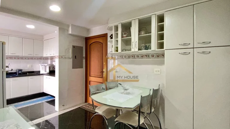 Imagem Apartamento dos Sonhos na Avenida Principal de Teresópolis – Andar Alto, Varanda Ampla e Lazer Completo!