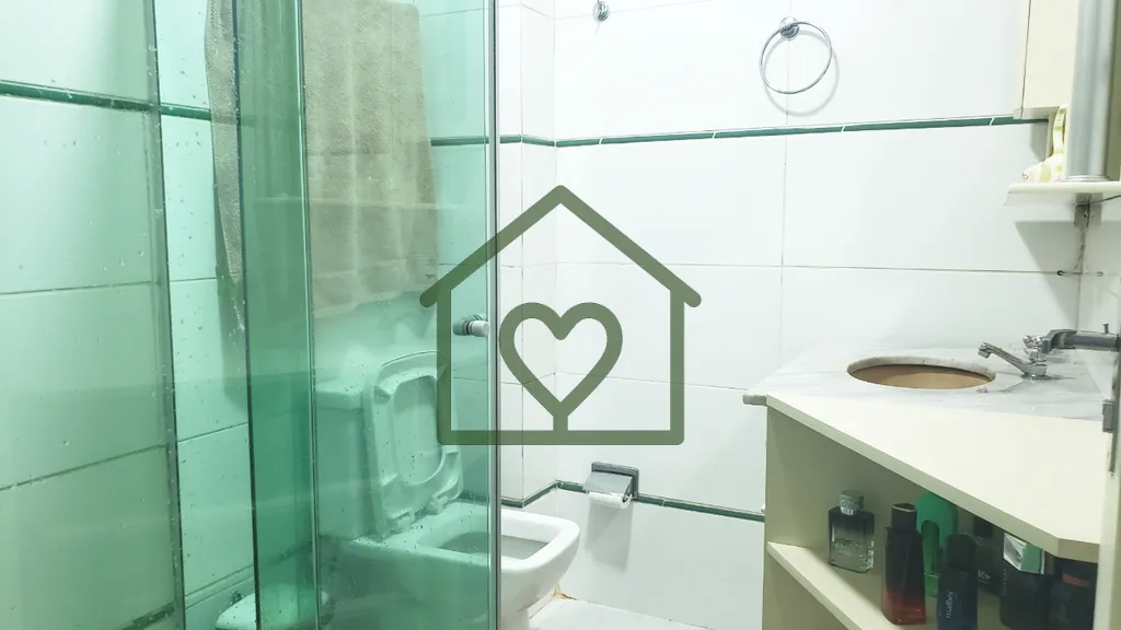 Imagem Apartamento no bairro São Sebastião, amplo, iluminado e muito bem localizado. Situado no térreo, ...