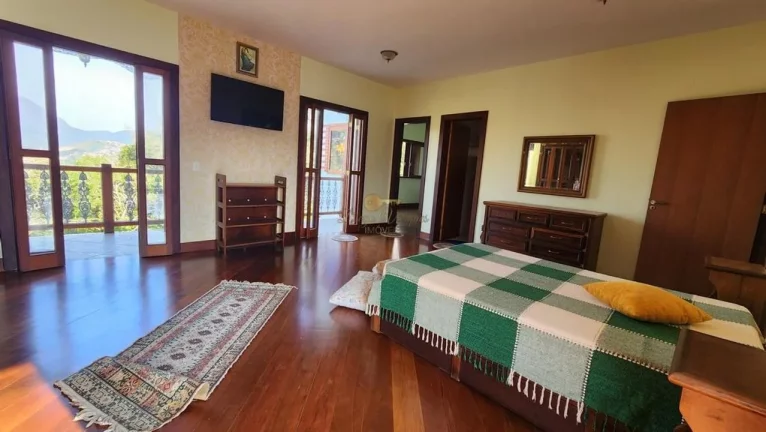 Imagem Casa em Condomínio para Venda em Teresópolis / RJ no bairro Golfe