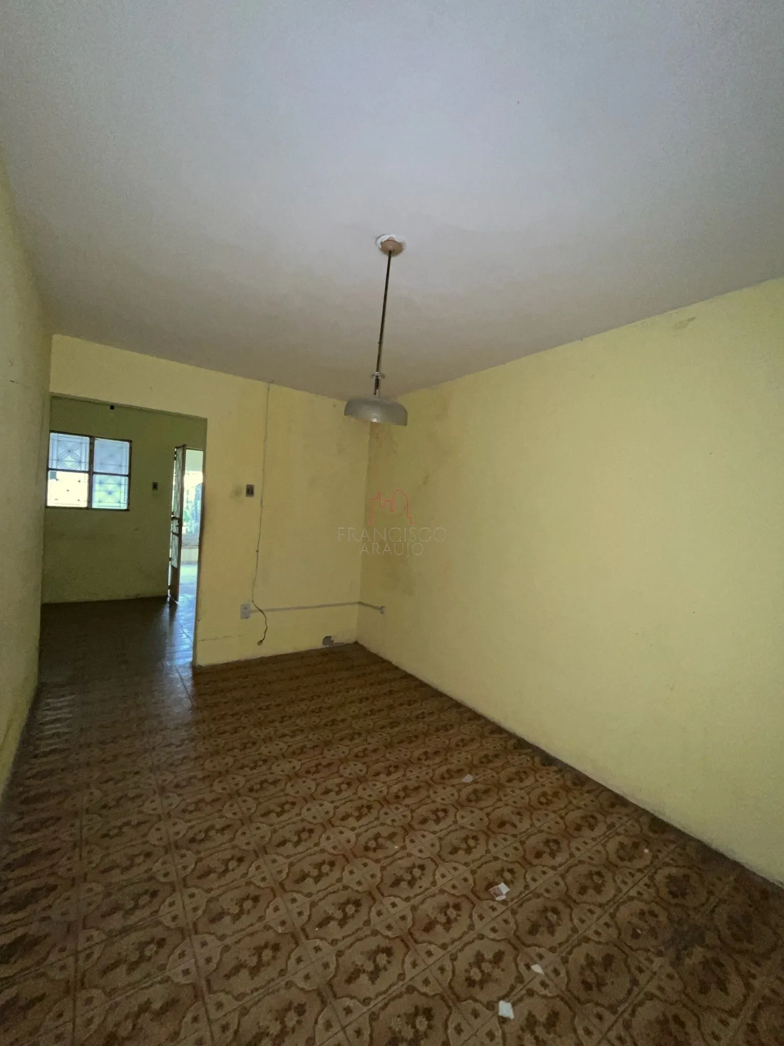 Imagem Oportunidade para quem busca espaço, localização estratégica e potencial de valorização no bai...