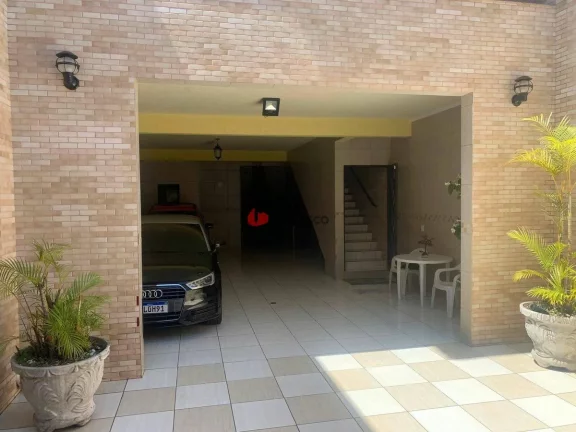 Imagem Sobrado à venda 3 Quartos, 1 Suite, 6 Vagas, 252M², Cerâmica, São Caetano do Sul - SP