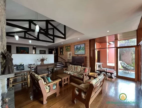 Imagem Fazendinha - 4d/2sts Linda, TÉRREA e contemporânea, piscina, muito espaço!