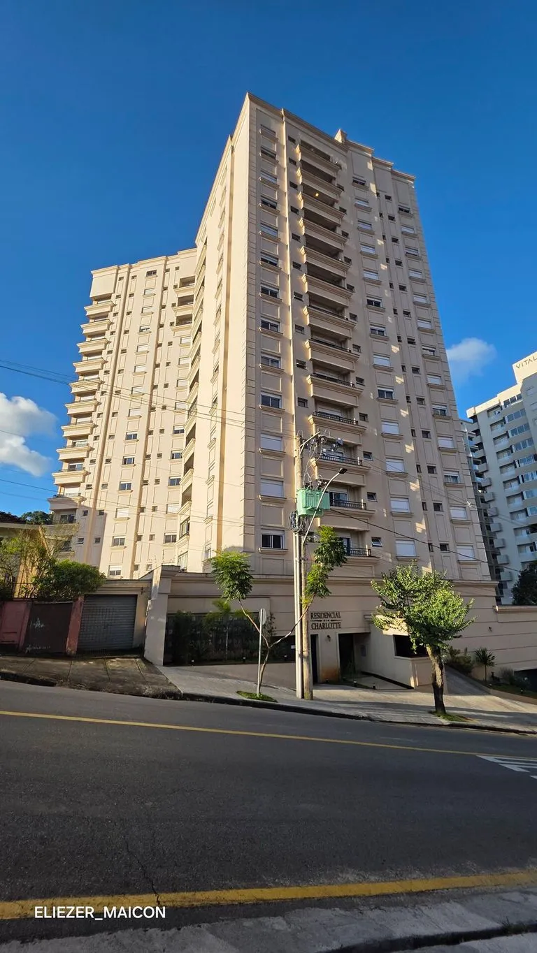 Foto do imóvel Apartamento a venda Alto Padrão, com area gourmet no Centro, de Poços de Caldas