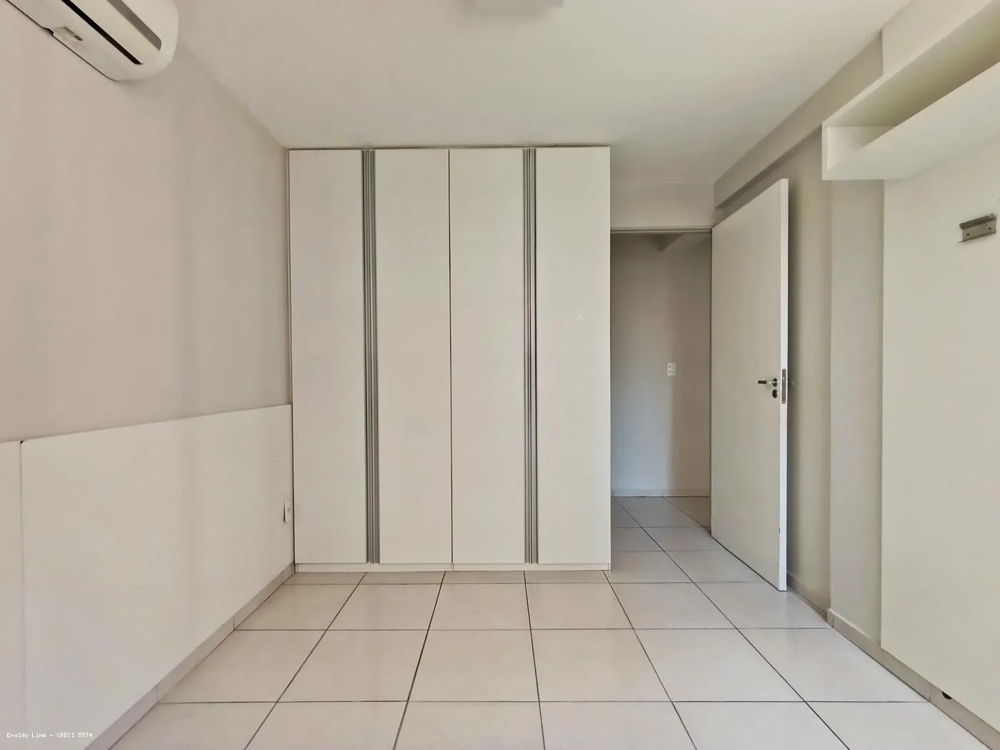 Imagem Apartamento para Venda em Maceió, Jatiúca, 3 dormitórios, 1 suíte, 3 banheiros, 2 vagas
