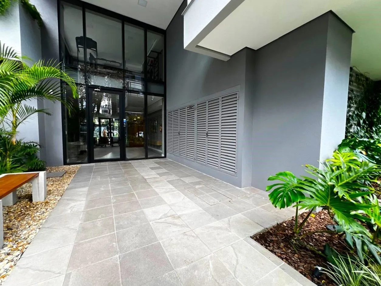 Imagem Excelente apartamento 2 dormitórios com sacada e vaga coberta no Petrópolis