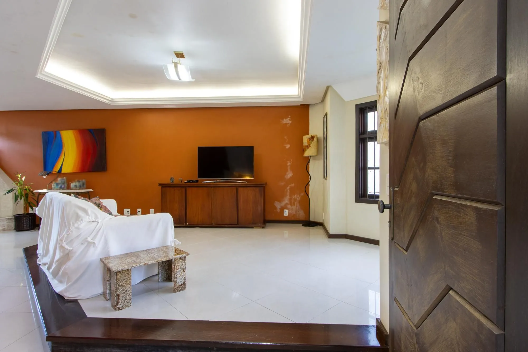 Imagem Casa com 3 quartos e 357m² à venda em Tristeza, Porto Alegre.
