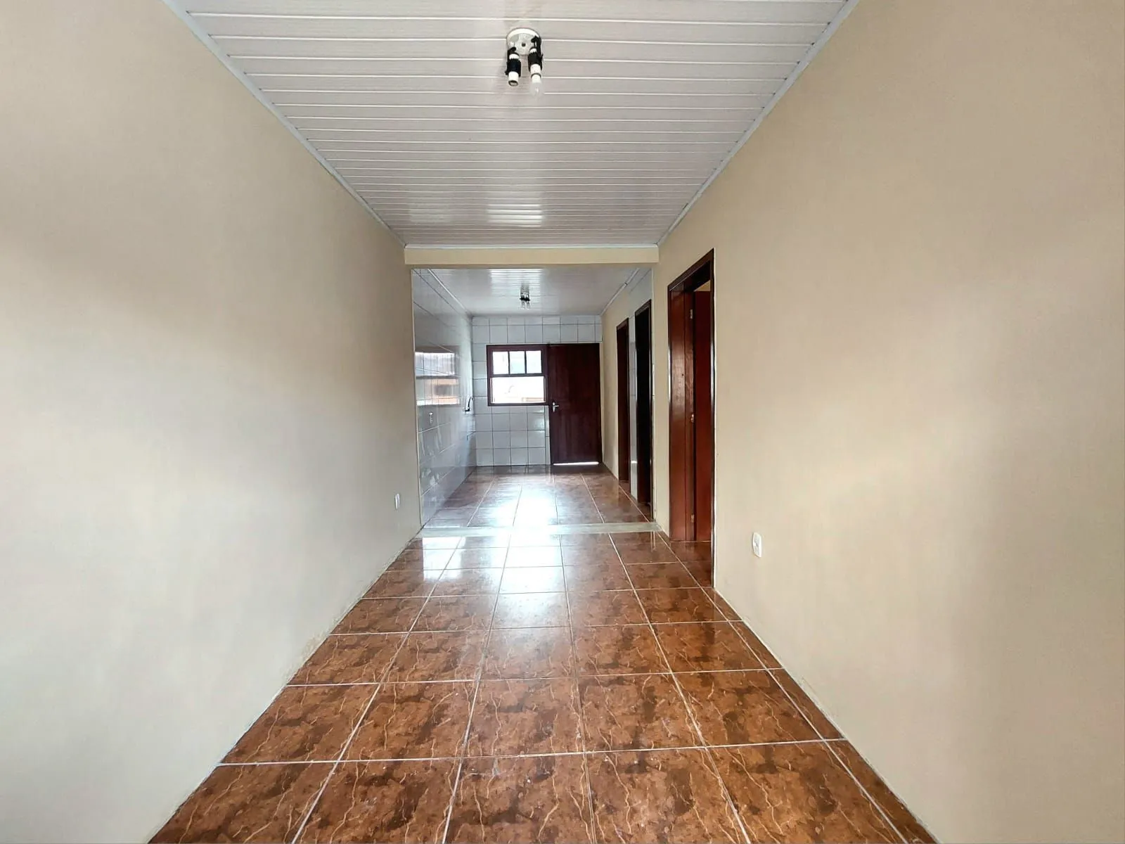 Imagem Casa mobiliada dois dormitórios e vaga no bairro Hipica.