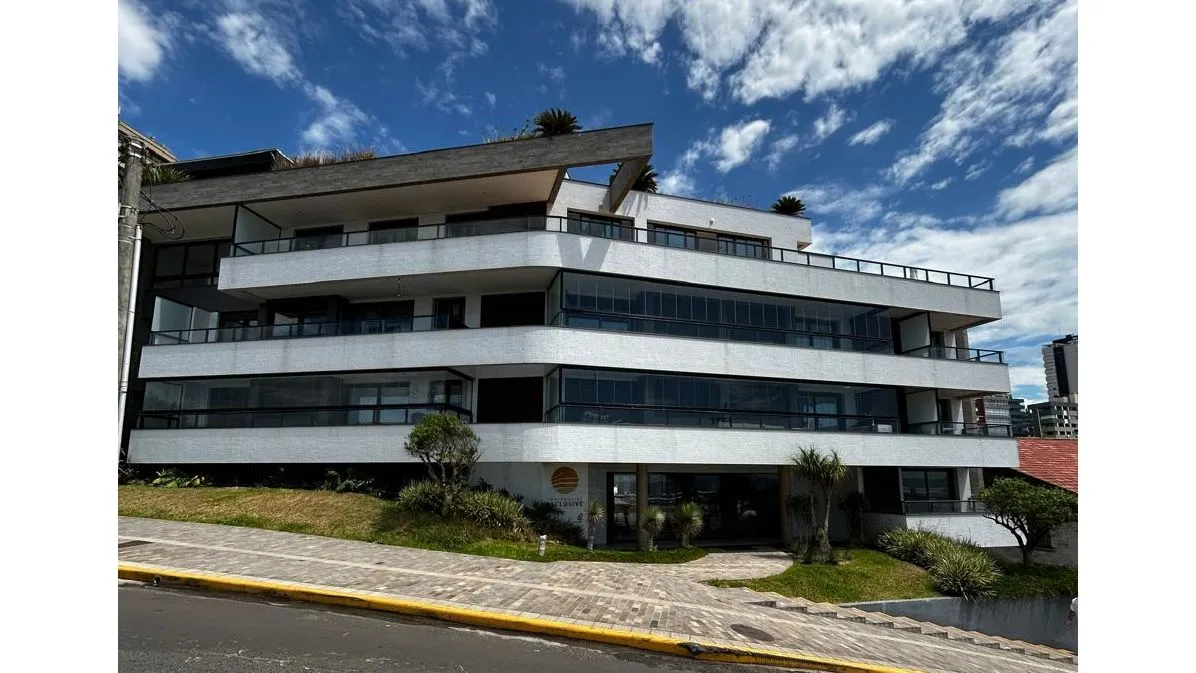 Foto do imóvel Apartamento à venda em Torres, Beira Mar, com 3 quartos, 101.15m2