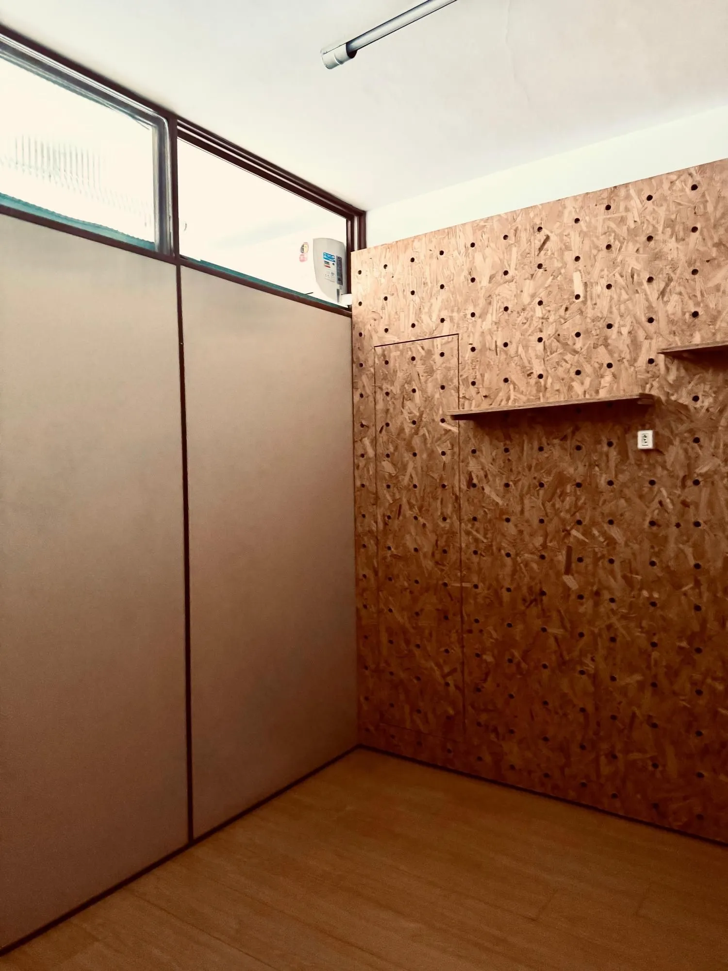 Imagem EXCELENTE SALA COMERCIAL À VENDA - Av. Cristóvão Colombo, 2427