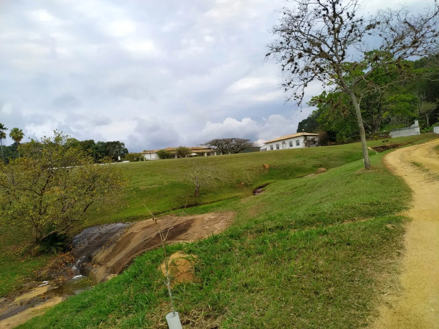 Imagem Chácara à venda 6 Quartos, 6 Suites, 5 Vagas, 6000000M², Borba, Pindamonhangaba - SP
