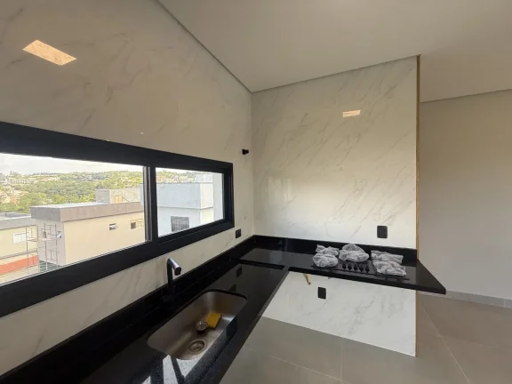 Imagem Casa à Venda, com 4 Vagas e Salão de Lazer