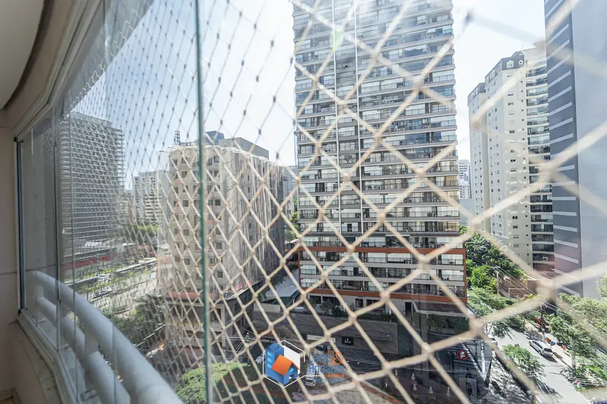 Imagem Apartamento para venda em Moema com 4 quartos, sendo 1 suíte, 104m²
