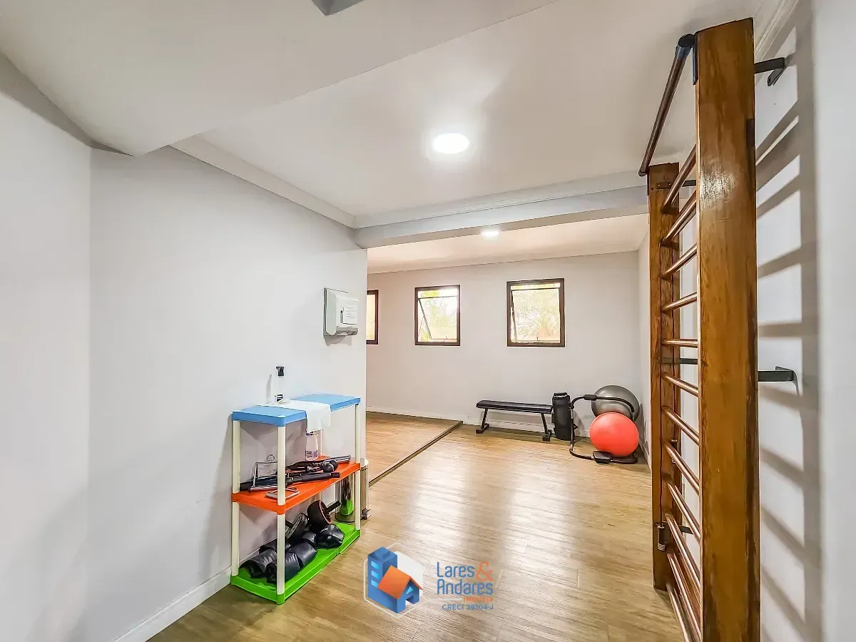 Imagem APTO COM 213m² | 3 SUÍTES | SALA 3 AMBIENTES | 20º ANDAR | VISTA PERMANENTE | 4 VGS | EXCELENTE LOCALIZAÇÃO- VILA SUZANA - SP