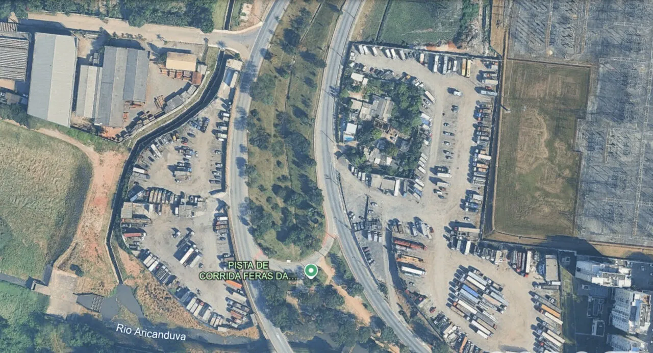 Imagem Terreno de 2.275 m² na Av. Aricanduva com alto potencial para incorporação e comércio.