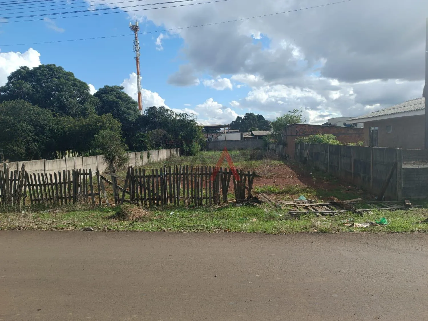 Imagem Amplo Terreno à venda no Alto Cascavel em GUARAPUAVA - PR com 890m
