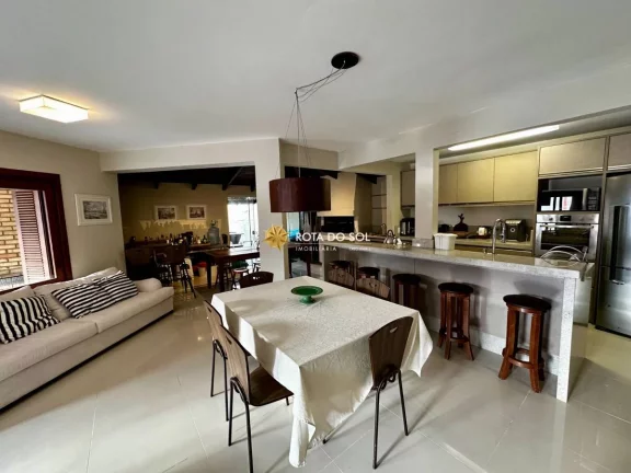 Imagem Casa de praia à venda quadra mar à venda Praia Centro Bombinhas SC