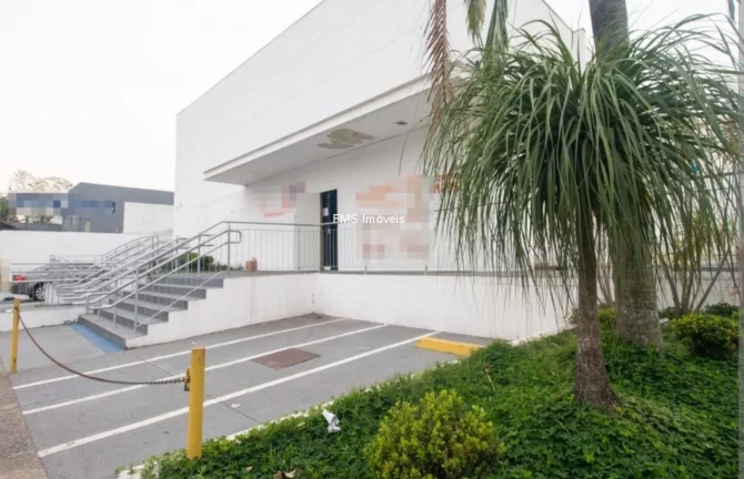 Imagem Loja com 576m² no Butantã.