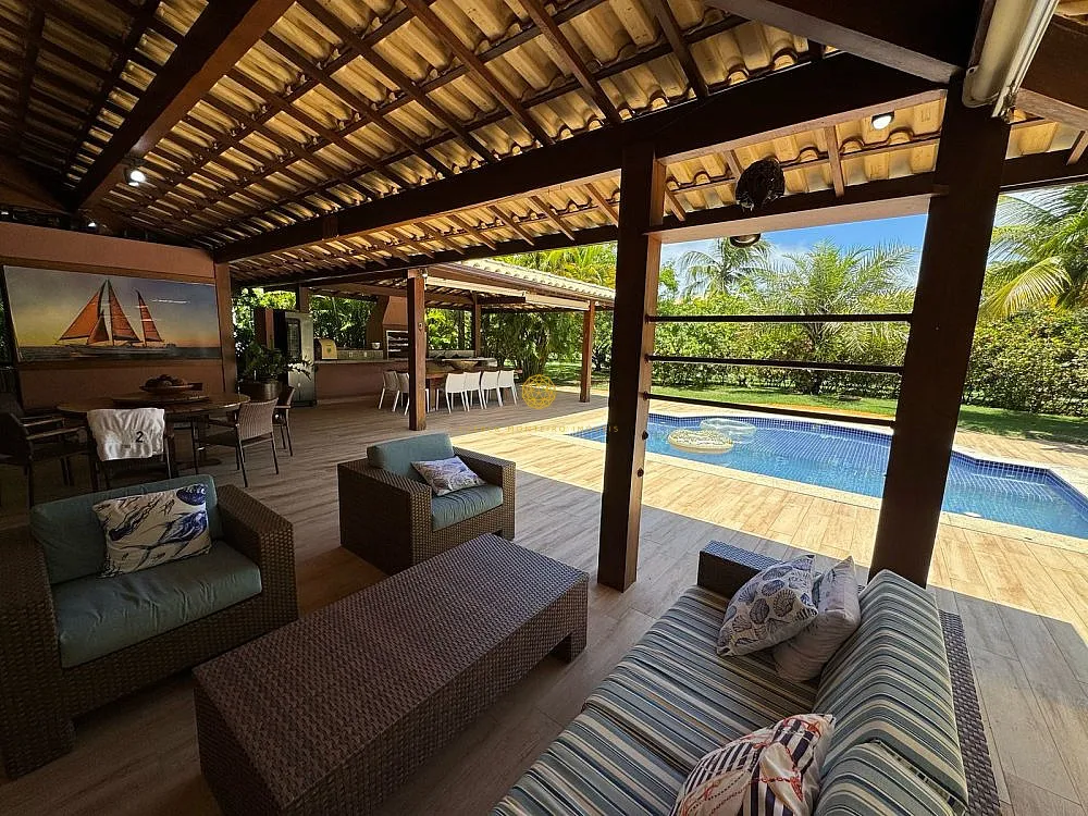 Imagem Casa 4 suítes no Condomínio Casas da Praia do Forte-BA