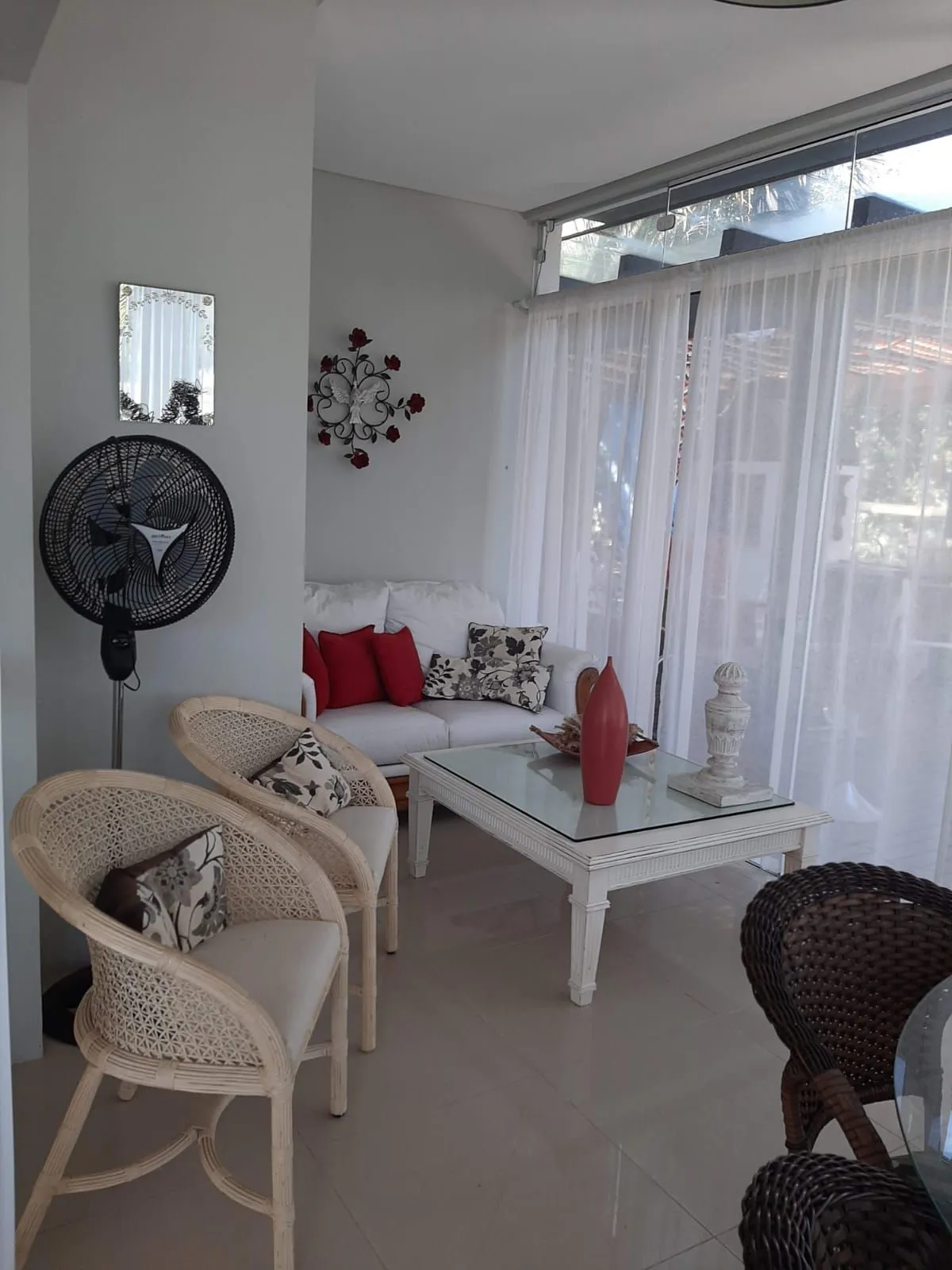 Imagem Casa no Condomínio Bosques de Atlântida a venda ou locação por temporada.