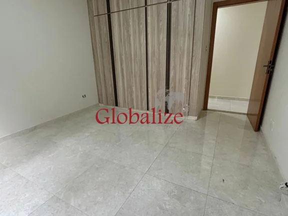 Imagem Apartamento à venda com 300m², 4 qurtos, 1 suíte, dependência, vista mar por R$1.320.000,00 no Gonzaga em Santos