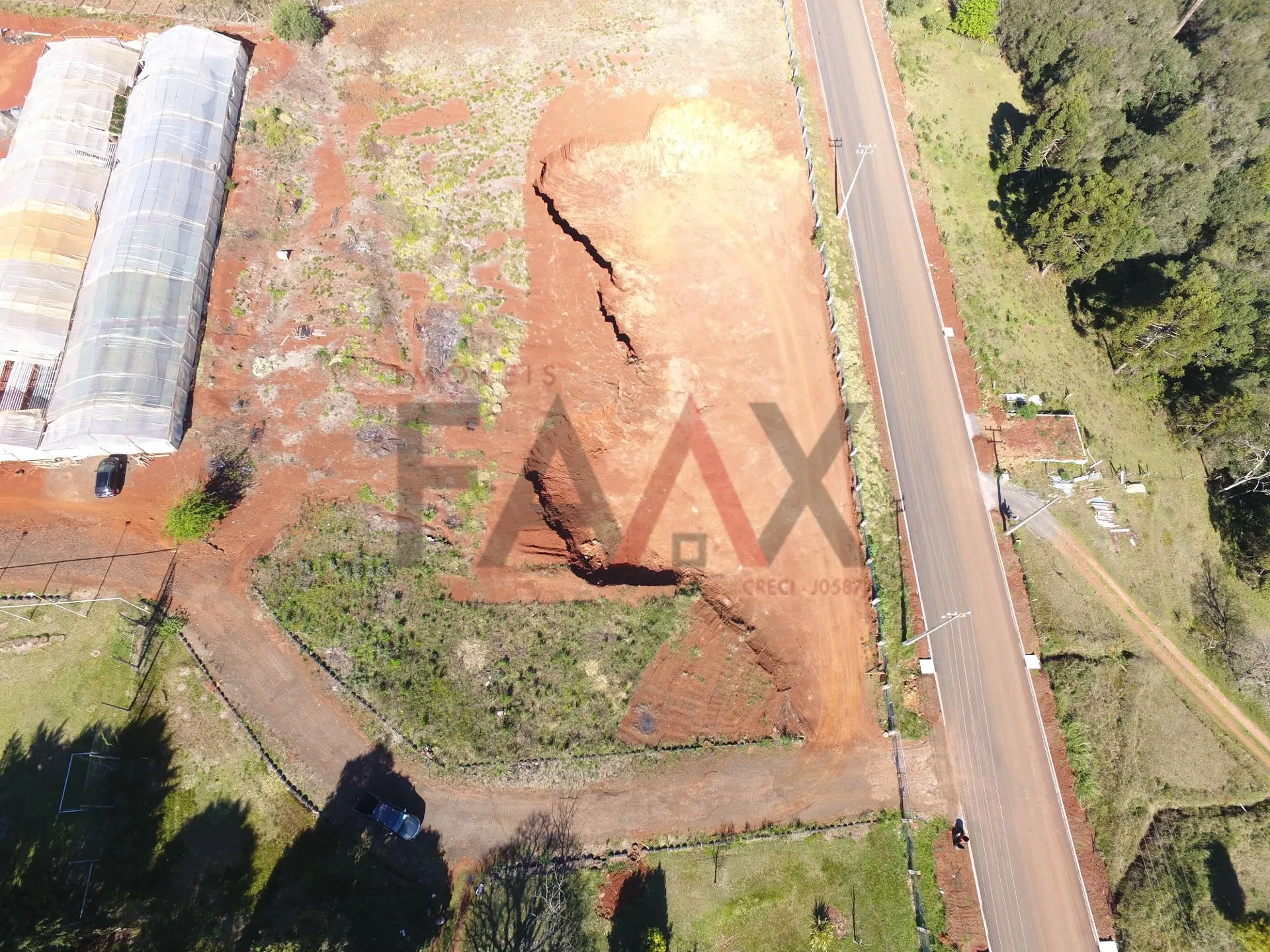 Imagem Terreno Comercial na entrada do Bairru das Cerejeiras