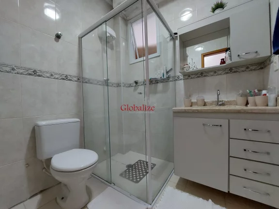 Imagem Casa com 6 Quartos e 5 banheiros à Venda, 212 m² por R$ 1.500.000